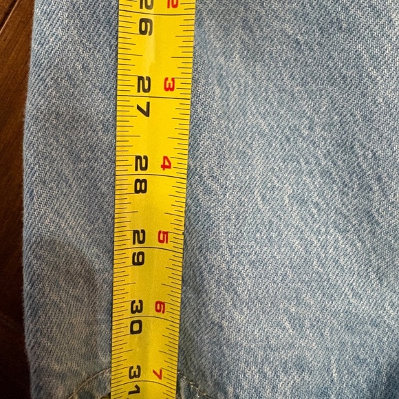 Levi’s Fit and Flare Light Wash Midi Denim Skirt Size 26 - Picture 4 of 7